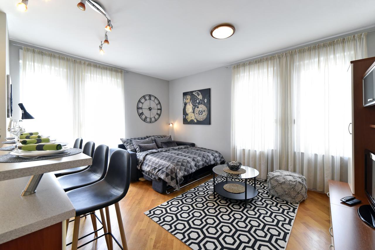 Old Clock Apartment Ζάγκρεμπ Εξωτερικό φωτογραφία